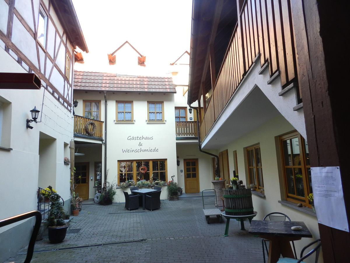 Gaestehaus Am Westtor Hotel Prichsenstadt Bagian luar foto